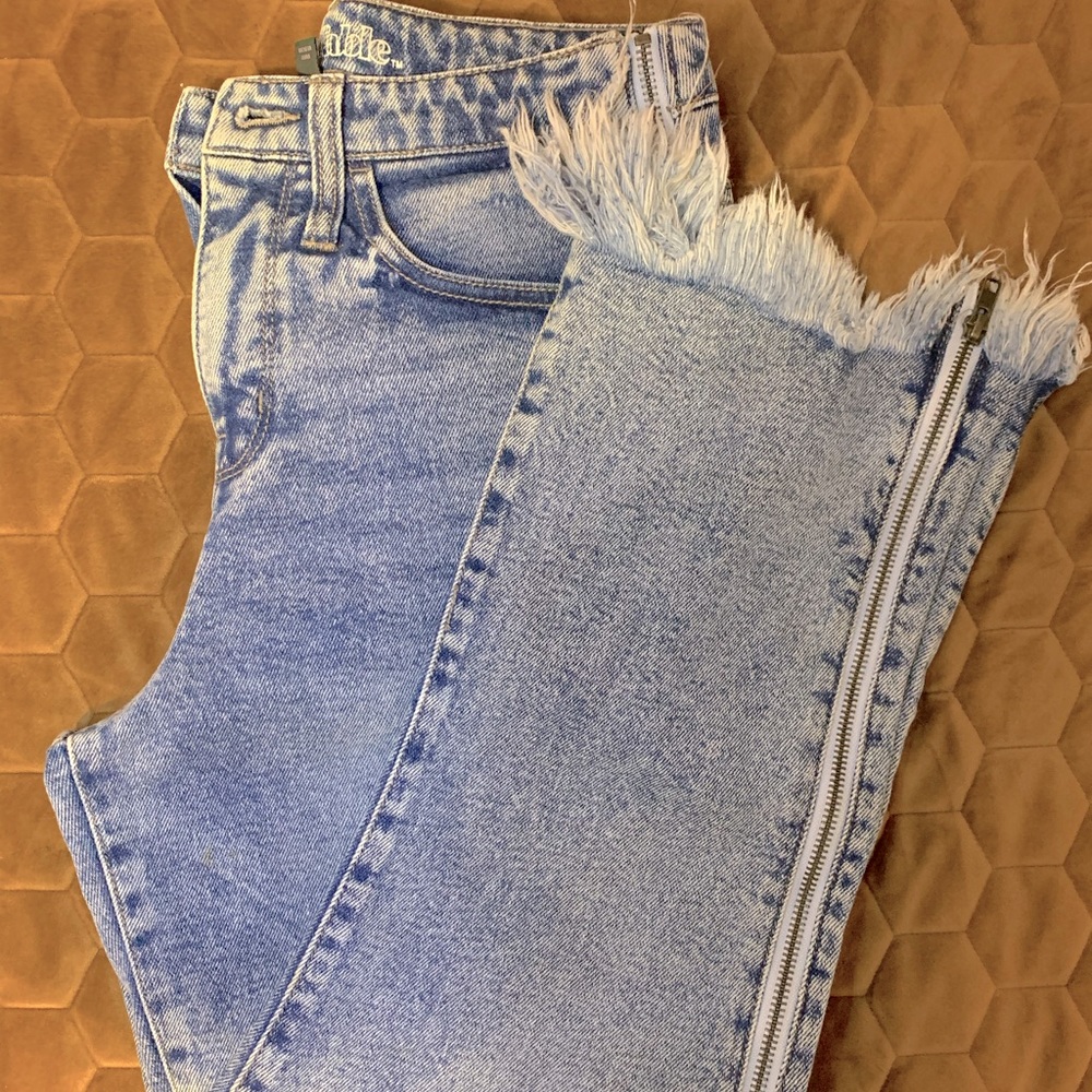 Wild Fables Side Zipper Jeans 4